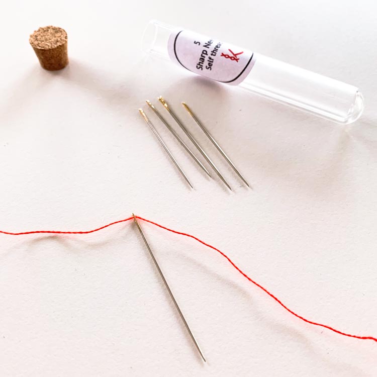 Set van 5 zelfrijgende naalden in een buisje - Afbeelding 3