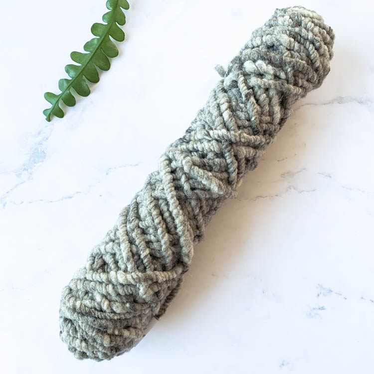 Studio Koekoek - ongeverfde tapijtwol grijsbruin 04