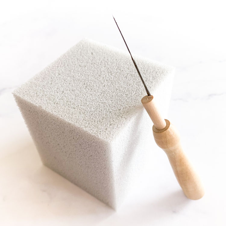 licht grijs schuimblok voor naaldvilten