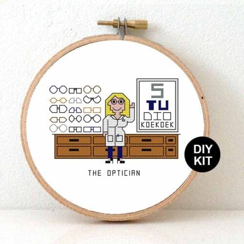 vrouw opticien kruissteek borduurpakket cadeau-idee