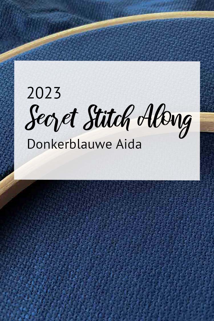 Donkerblauwe Aida Secret Stitch Along 2023 Studio Koekoek