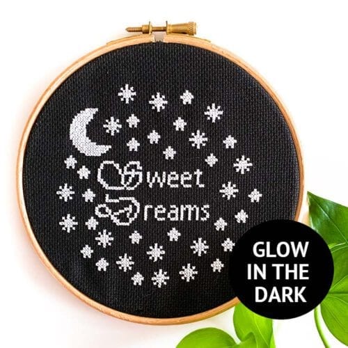 sweet dreams glow in the dark kruissteek borduurpakket