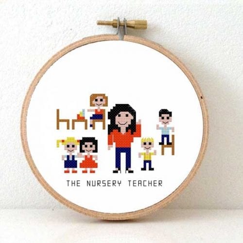 Peuterspeelzaalleidster kruissteek borduurpatroon