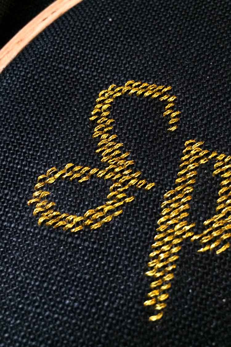 Borduur eerst halve borduursteken