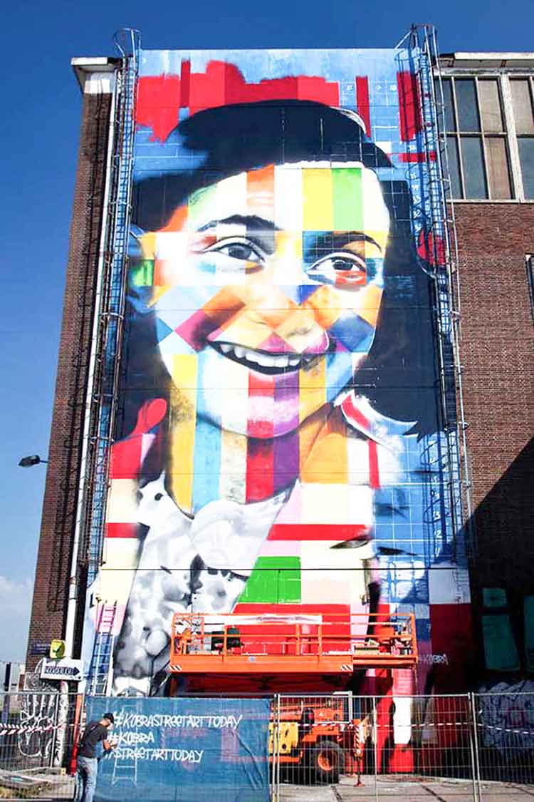 verborgen plekken in amsterdam NDSM Anne Frank kunst weergave rembrandtpark stil rembrandtpark rustige plekken in amsterdam om in het openbaar te kruissteek borduren Anne Frank NDSM