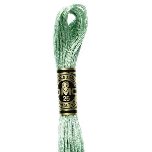 DMC 966 - Borduurgaren streng 8 m