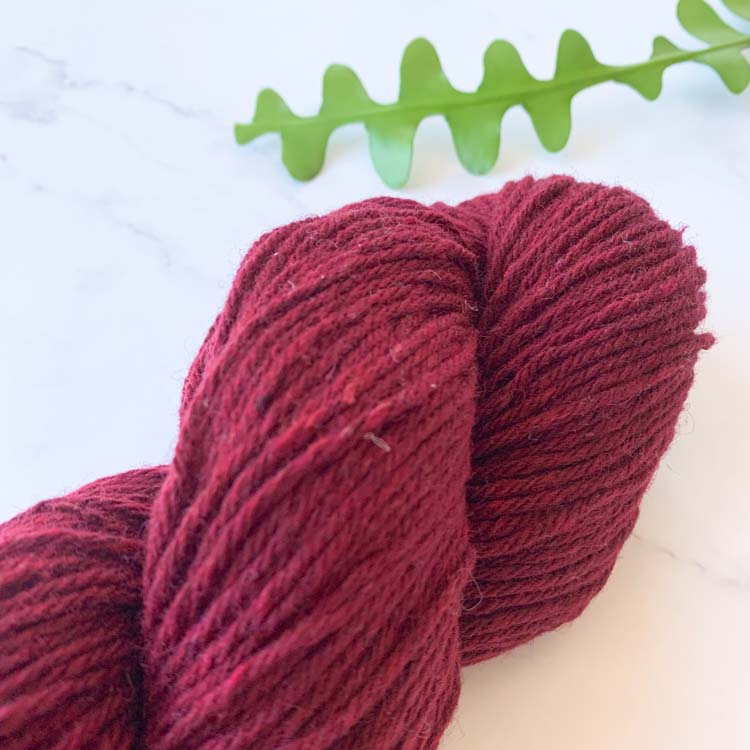 relove wool wijnrode gerecyclede wol garen