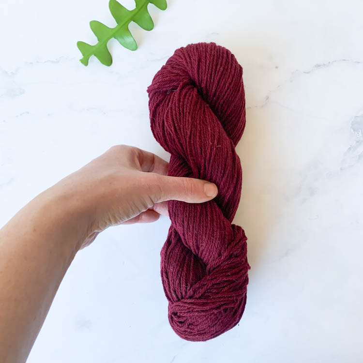 relove wool wijnrode gerecyclede wol garen