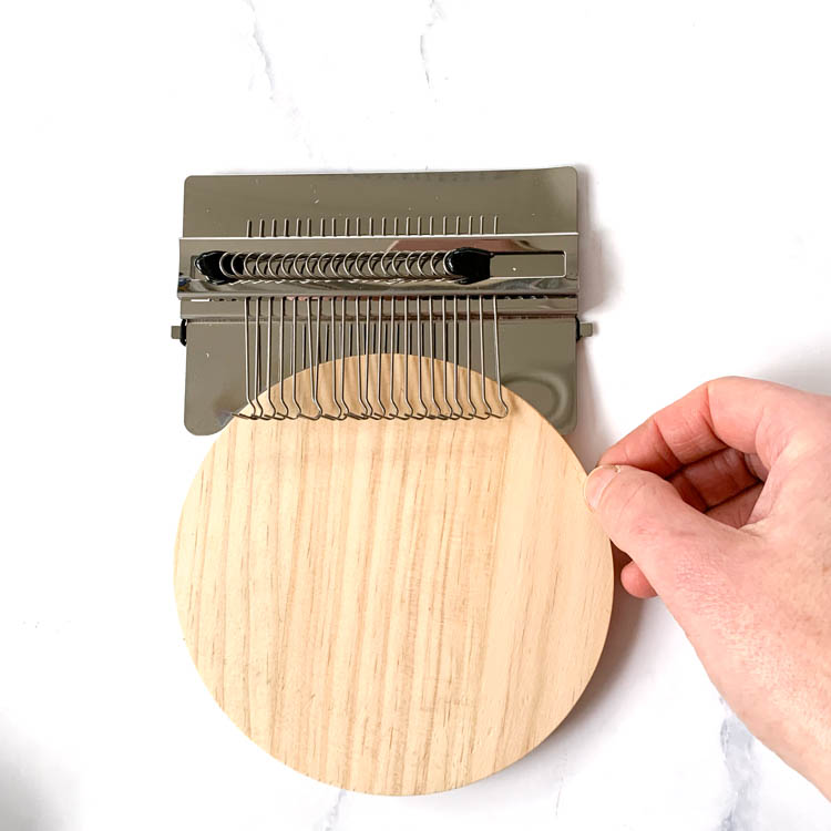 wooden speedweave meding tool with 21 hooks