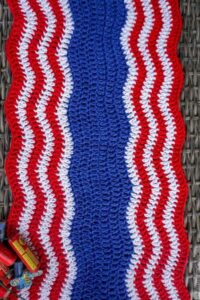 easy diy 4th of july decoration free crochet pattern table runner