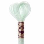 DMC Light Effects borduurgaren per streng van 8 m - E966 babygroen licht