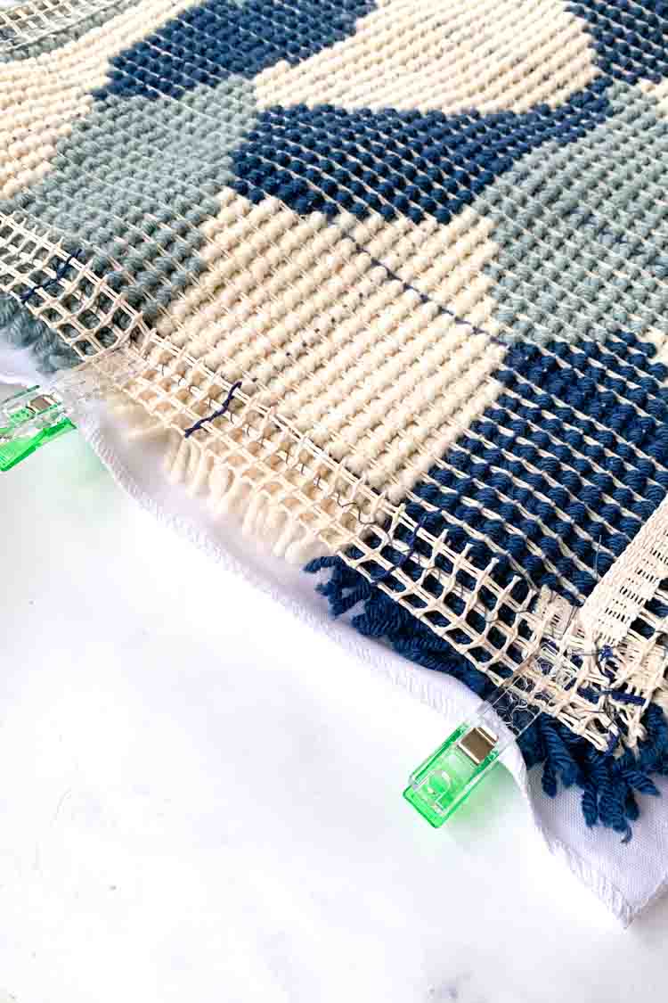 how to make a cushion from your latch hook project