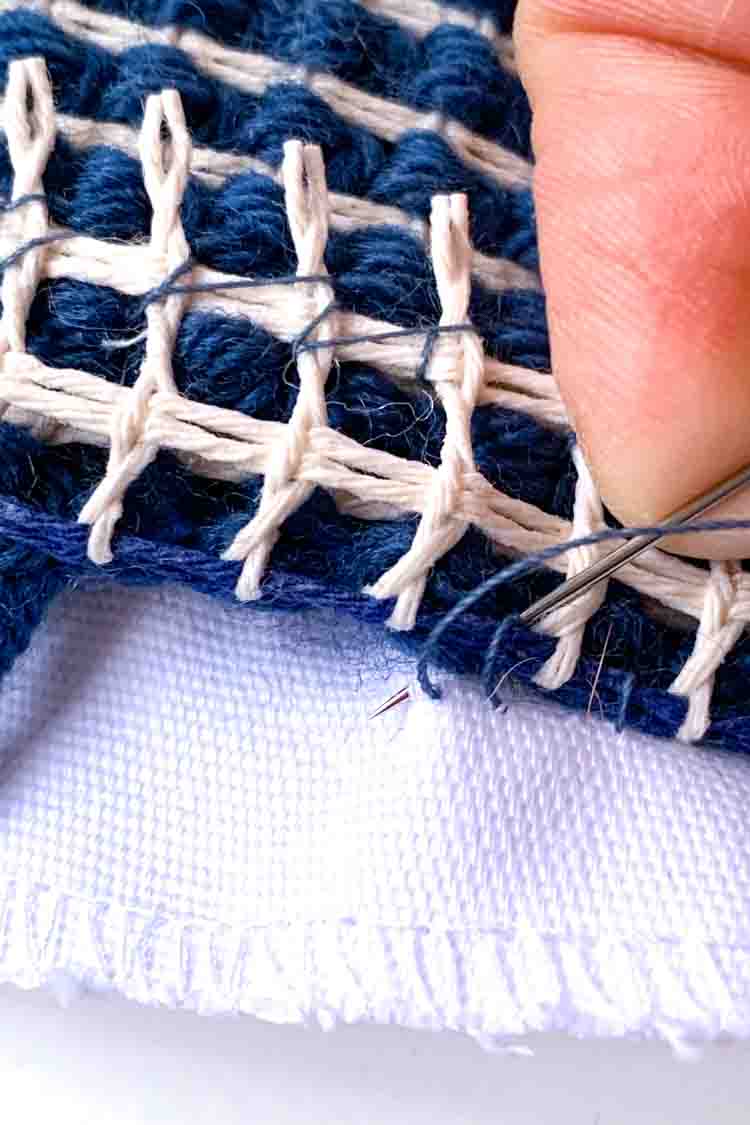 how to make a cushion from your latch hook project