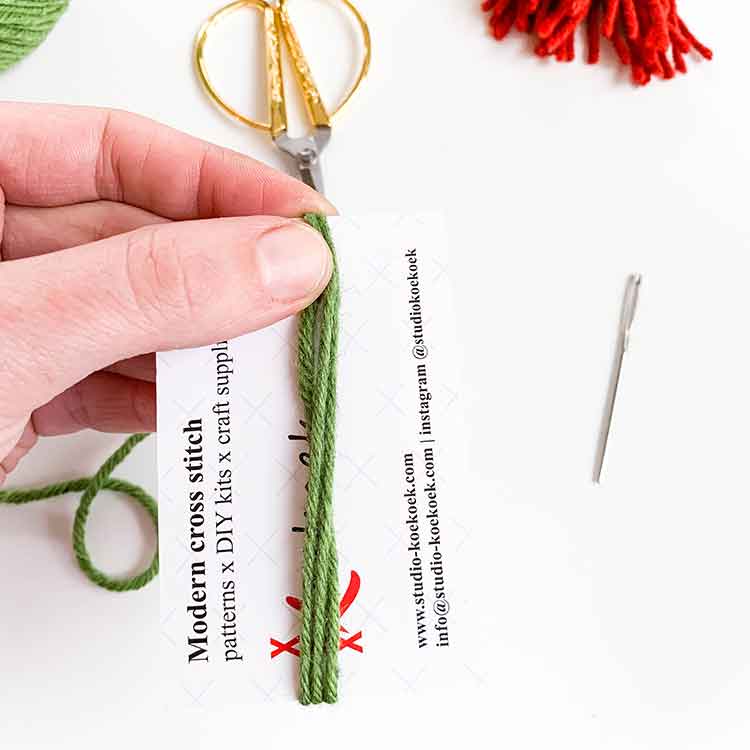 hoe je een wollen garenkwastje maakt hoe je een wollen garenkwastje maakt