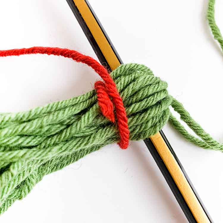 hoe je een wollen garenkwastje maakt hoe je een wollen garenkwastje maakt