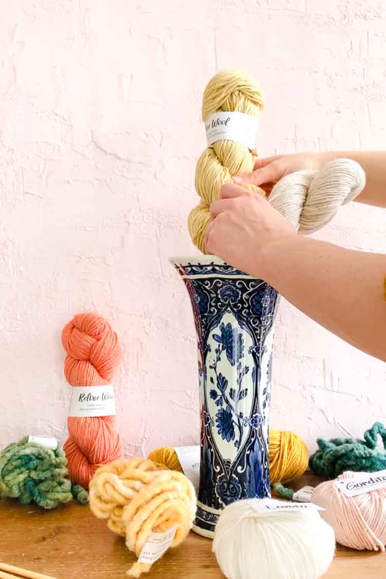 how to make an yarn bouquet gift for creative friend