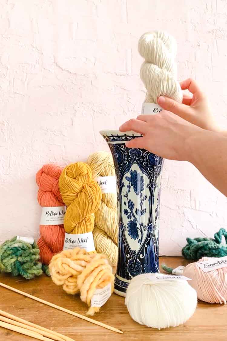 how to make an yarn bouquet gift for creative friend
