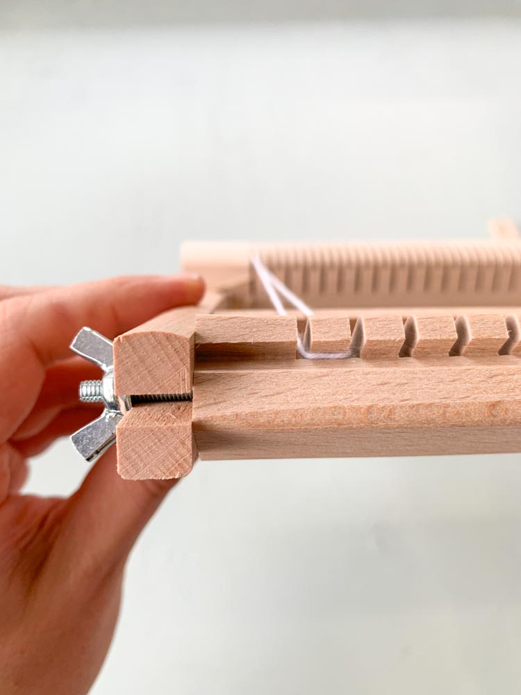 hoe span je je weefraam strak op? hoe span je je weefraam strak op?