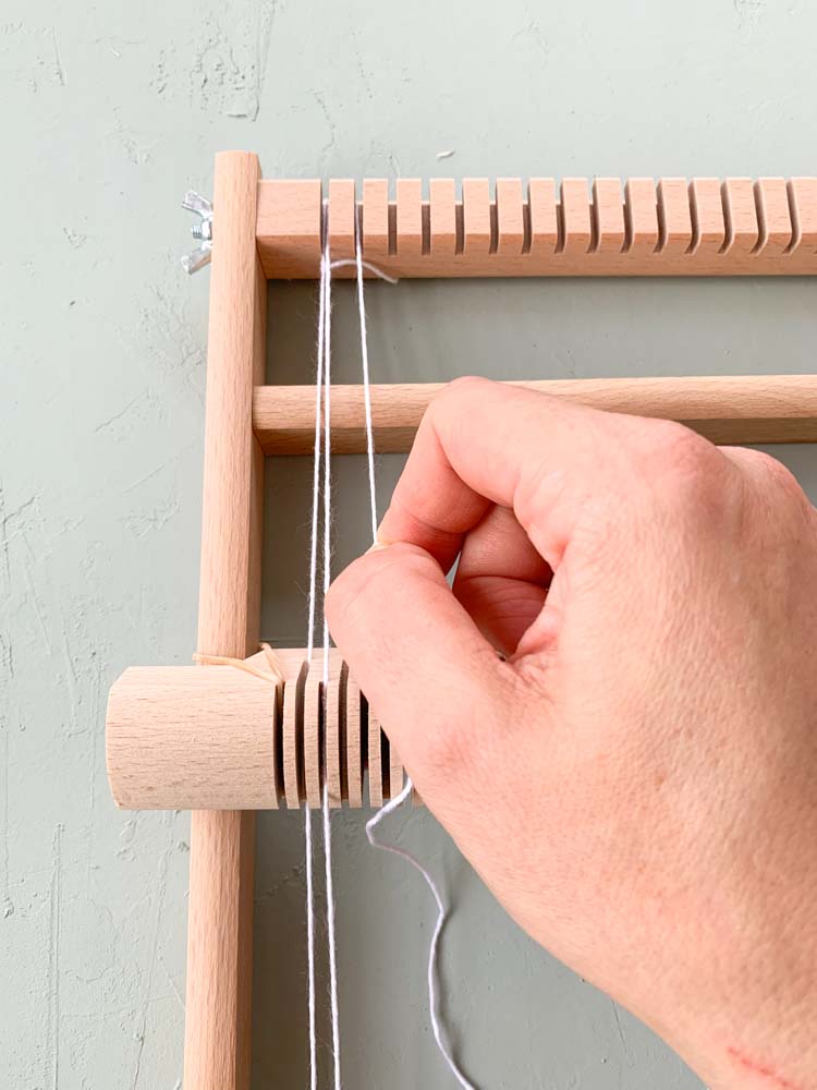 hoe span je je weefraam strak op? hoe span je je weefraam strak op?