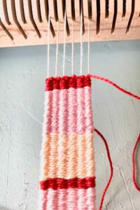 how to weave a bracelet ending with knots-2