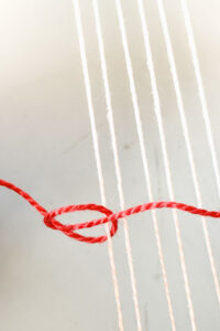 how to weave a bracelet starting with a kot