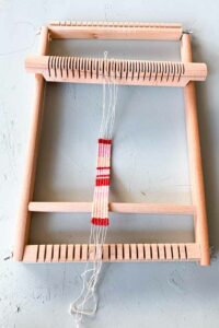 how to weave a bracelet taking it from the loom braiding