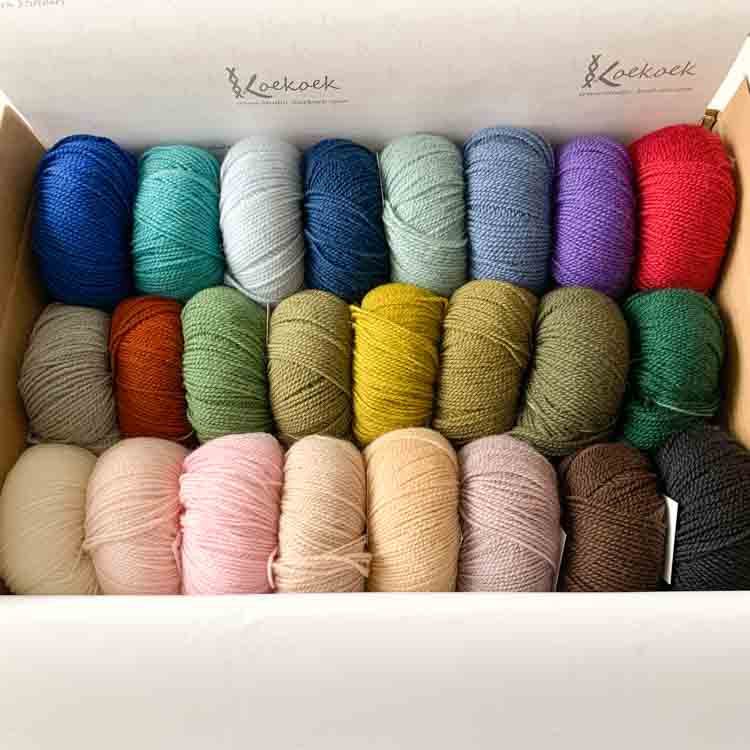 24 kleuren Lanita ecological wol bundel. 24 bollen van 50 gram premium ecologische merino wol. - Afbeelding 2